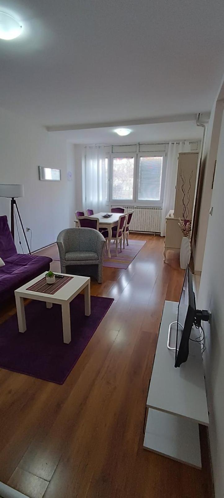 Lovely Square Apartment Purple Velvet Skopie Exterior foto